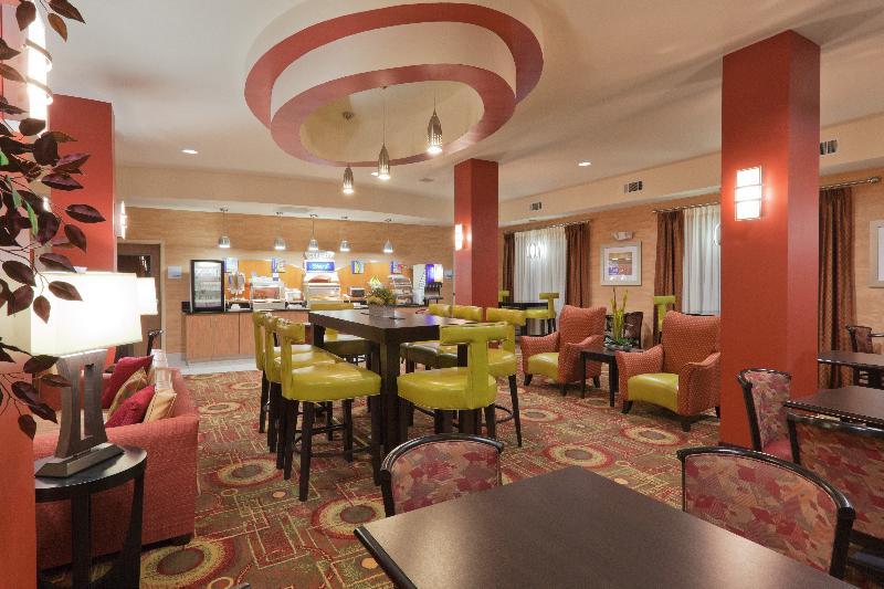 Holiday Inn Express Hotel Winona North By Ihg Ngoại thất bức ảnh